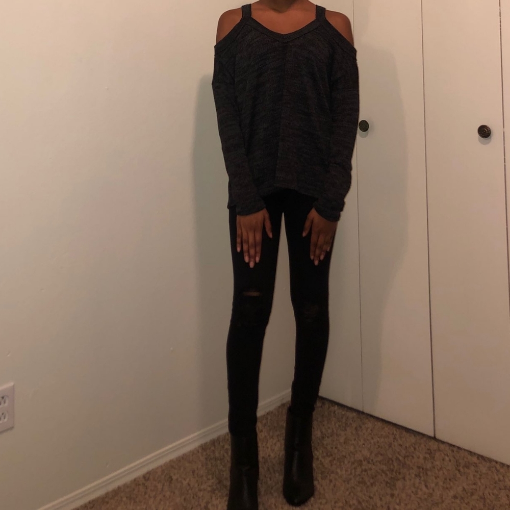 UNIQUE Extra Soft Open Shoulder Blouse Sweater - Picture 2 of 9